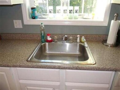 22B Bancroft St, Worcester, MA 01610 - photo 5