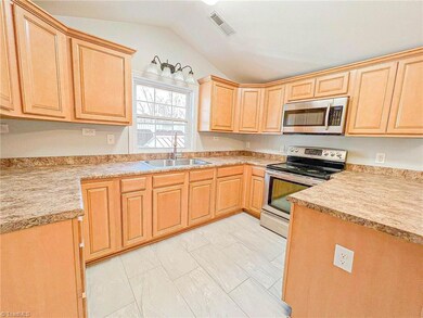 176 McCranford Rd, Asheboro, NC 27205 - photo 5