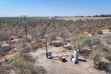 2025-08-29-Earlimart-78-acres-almonds-00