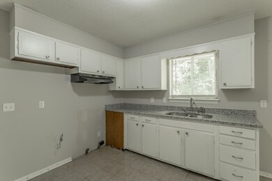 4537 Norcross Rd, Hixson, TN 37343 - photo 3