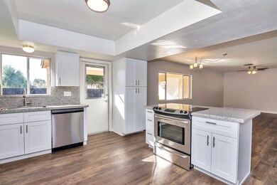 Kitchen/Living