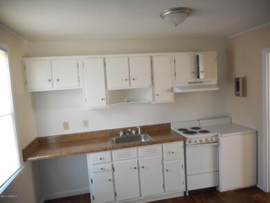 1246 Davis St, Jacksonville, NC 28540 - photo 5