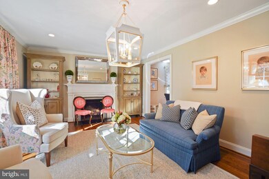 1002 Emerald Dr, Alexandria, VA 22308 - photo 5