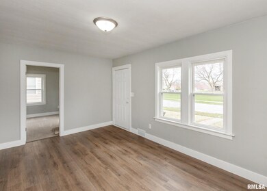 2508 Washington St, Davenport, IA 52804 - photo 4