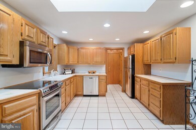 27 E Hillcrest Ave, Chalfont, PA 18914 - photo 5