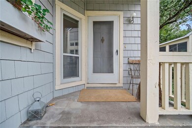 8065 Cobblestone Rd, Urbandale, IA 50322 - photo 3