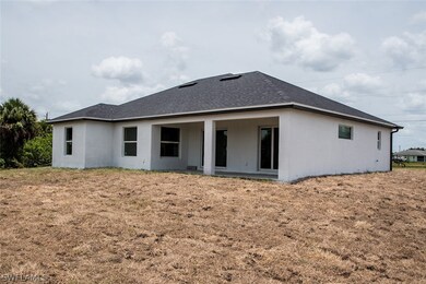 240 Blackstone Dr, Fort Myers, FL 33913 - photo 6