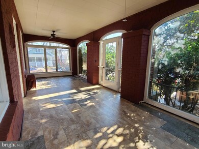 806 Maplewood Ave, Takoma Park, MD 20912 - photo 4