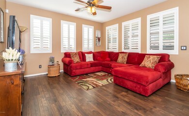 004_Living Room