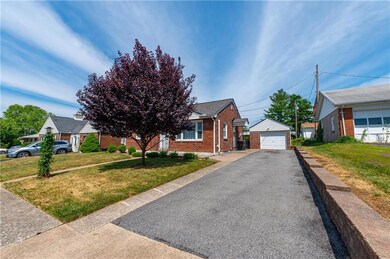 917 Walnut St, Emmaus, PA 18049 - photo 3