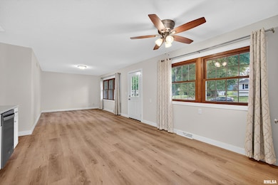 3106 Maplecrest Rd, Bettendorf, IA 52722 - photo 5