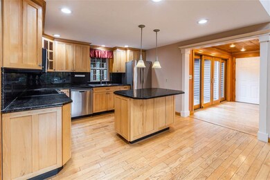 109 Heather Cir, Auburn, NH 03032 - photo 5