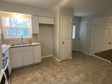 252 Victory St, Bonham, TX 75418 - photo 3