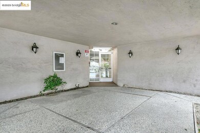 Laguna Terrace Apartments unit 311, Concord, CA 94520 - photo 3