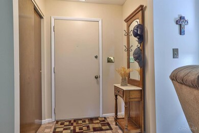 1612 Clemson Cir, Cincinnati, OH 45255 - photo 3