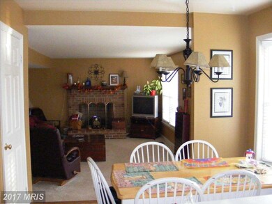 13534 Smallwood Ln, Chantilly, VA 20151 - photo 4