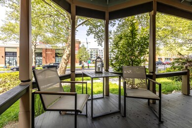 748 Neil Ave, Columbus, OH 43215 - photo 4