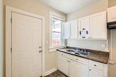 2710 Palmetto St Palmetto St - Web Quali