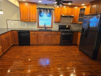 40 Camac St, Pawtucket, RI 02861 - photo 4