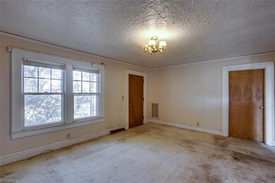 unlisted-address, Asheboro, NC 27203 - photo 2