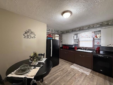 1403 E Lindberg St, Springfield, MO 65804 - photo 6