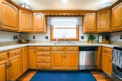 1614 Westview Dr, Findlay, OH 45840 - photo 2