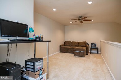 11302 Westbrook Mill Ln unit 304, Fairfax, VA 22030 - photo 7