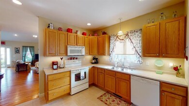 5 Blanchard Ln, MerriMacK, NH 03054 - photo 6