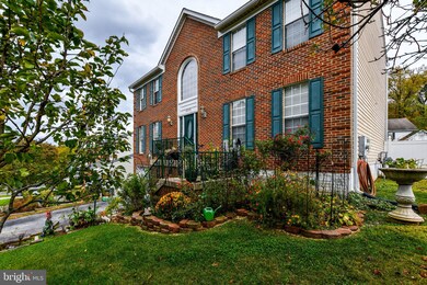 6005 Crest Park Dr, Riverdale, MD 20737 - photo 2