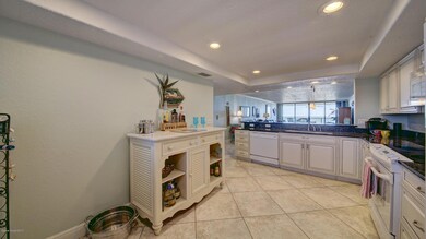 Kitchen with Tray Ceiling 2815