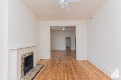 1403 W Huron St unit 4, Chicago, IL 60642 - photo 4