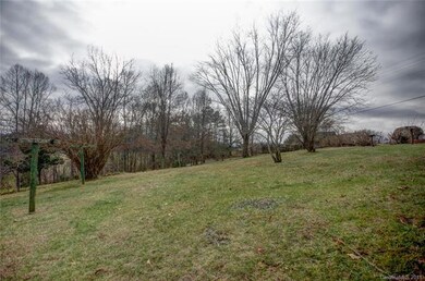 18 Dawn Ridge Dr, Leicester, NC 28748 - photo 2