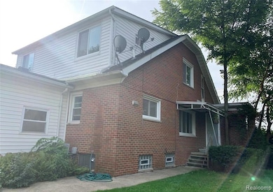 43300 N Interstate 94 Service Dr, Belleville, MI 48111 - photo 2