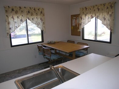 18 Boyle St, Lincoln, NH 03251 - photo 5