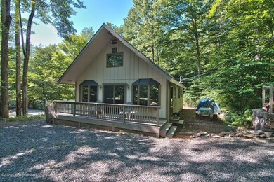 2374 Overlook Ln, Pocono Pines, PA 18350 - photo 2