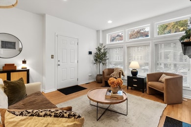 3531 N Reta Ave unit 1, Chicago, IL 60657 - photo 4