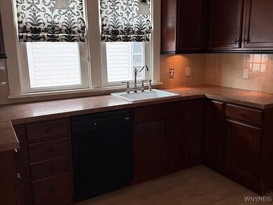 300 N Park Upper Unit Ave, Buffalo, NY 14216 - photo 4