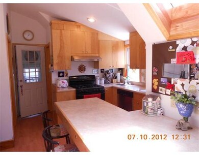 22 Walden St, Cambridge, MA 02140 - photo 2