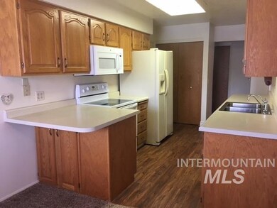 235 W 21st St, Burley, ID 83318 - photo 7