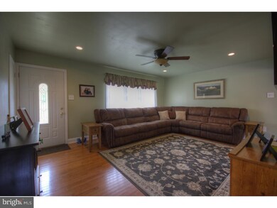 3 Reeves Rd, West Deptford, NJ 08096 - photo 6
