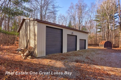 7454 N Jefferson Rd, Rhodes, MI 48652 - photo 5