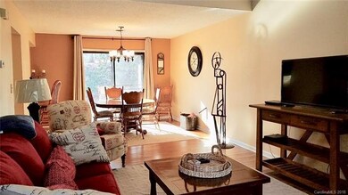 212 Cheyenne Ct, Asheville, NC 28803 - photo 2