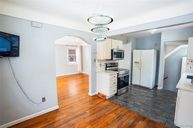 8467 Riverview St, Dearborn Heights, MI 48127 - photo 5