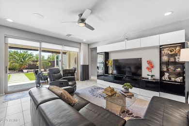 10-Family Room