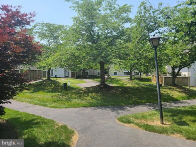 5758 Village Green Dr unit F, Alexandria, VA 22309 - photo 2