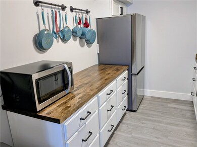 1326 6th Ave unit 401, Beaver Falls, PA 15010 - photo 3