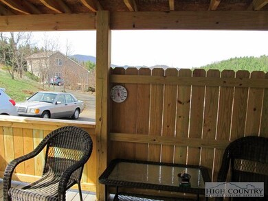Other deck (partially enclosed)