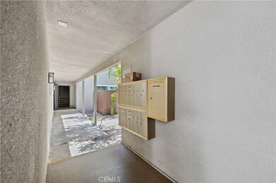 100 S Guadalupe Ave unit 206, Redondo Beach, CA 90277 - photo 2