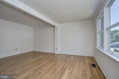 17127 Moss Side Ln, Olney, MD 20832 - photo 5