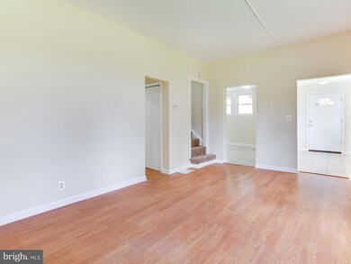 918 Larchmont Ave, Capitol Heights, MD 20743 - photo 7